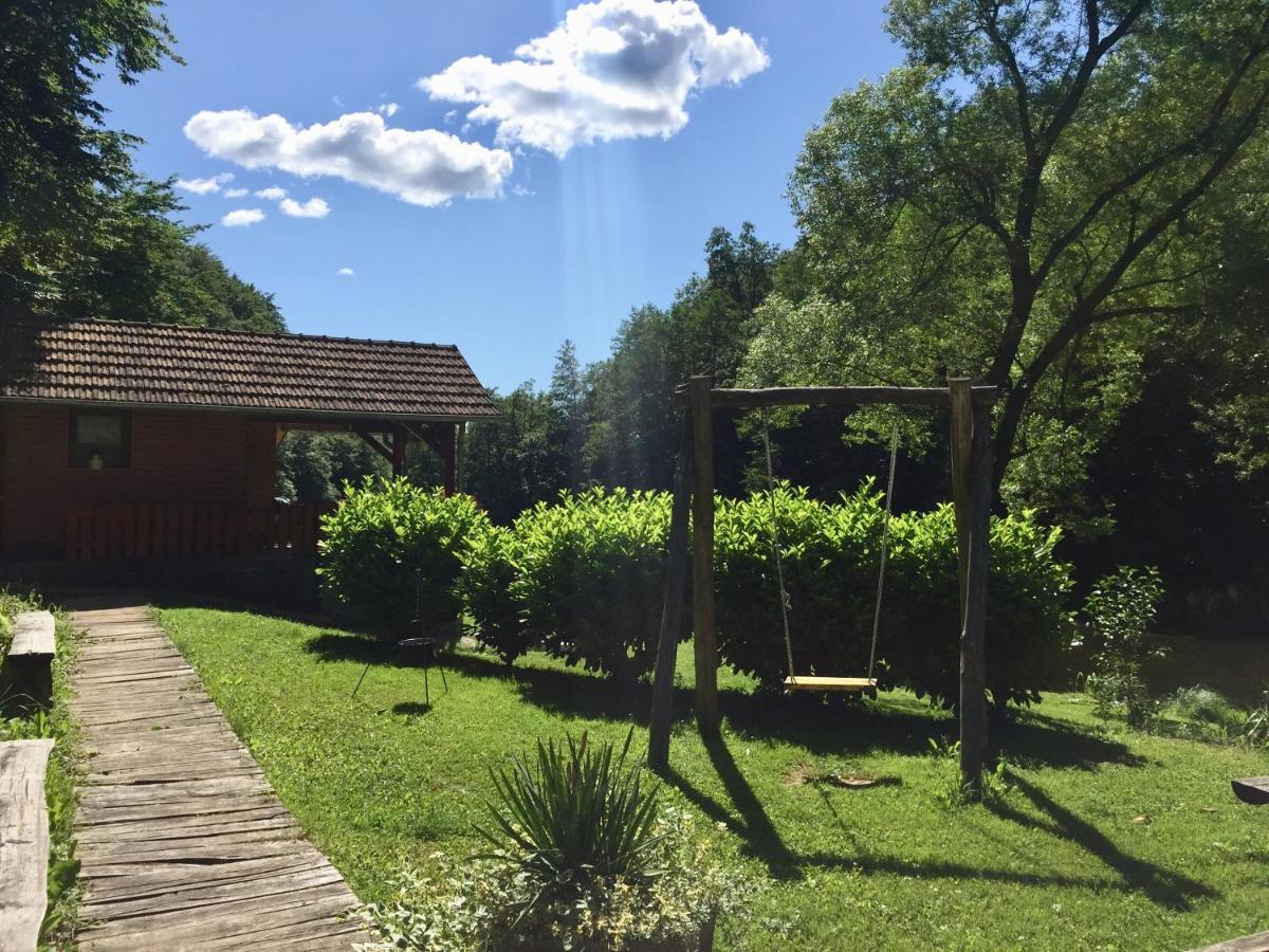 Holiday Home Radocaj Слуни Экстерьер фото