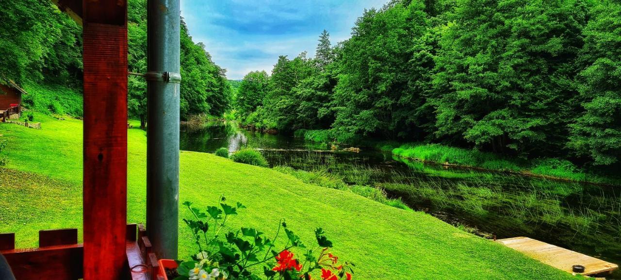 Holiday Home Radocaj Слуни Экстерьер фото