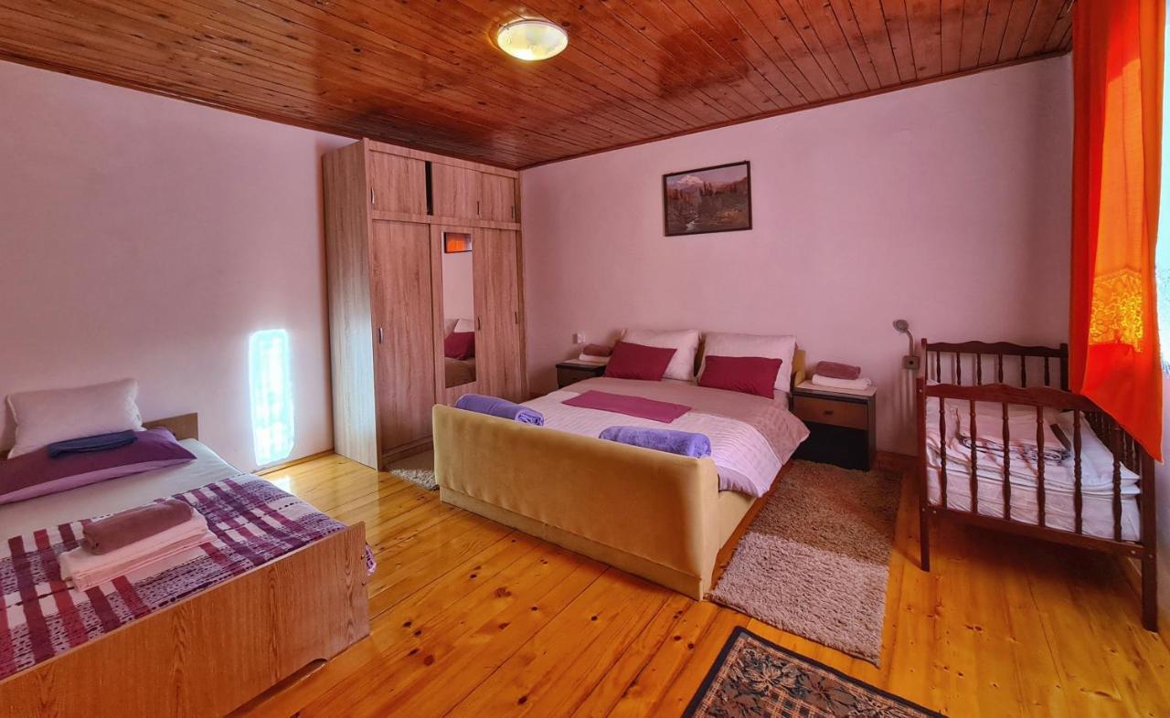 Holiday Home Radocaj Слуни Экстерьер фото