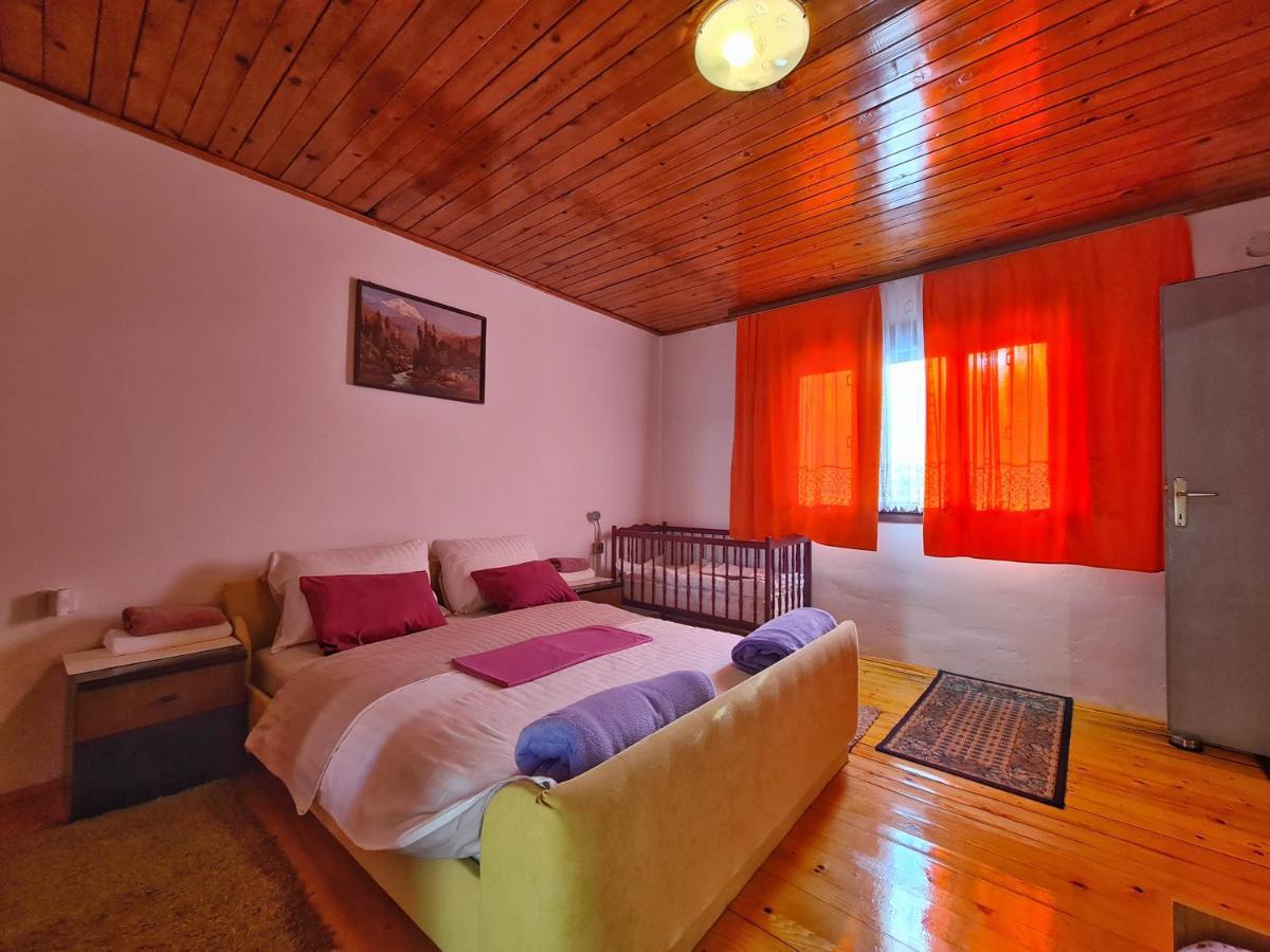 Holiday Home Radocaj Слуни Экстерьер фото