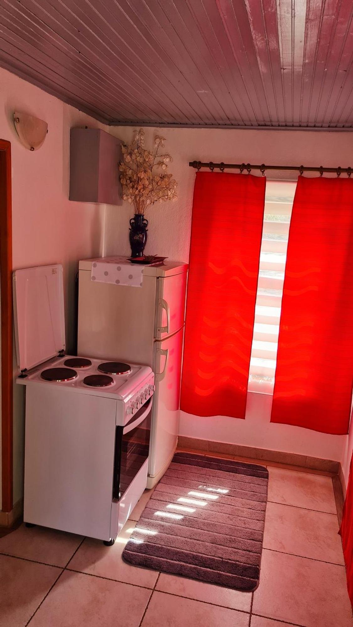 Holiday Home Radocaj Слуни Экстерьер фото