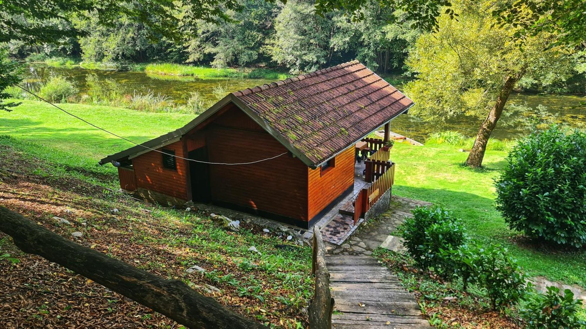 Holiday Home Radocaj Слуни Экстерьер фото