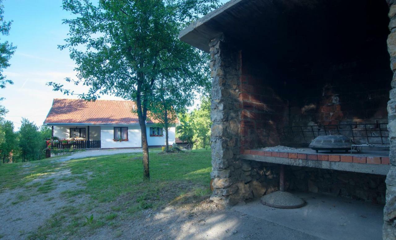 Holiday Home Radocaj Слуни Экстерьер фото