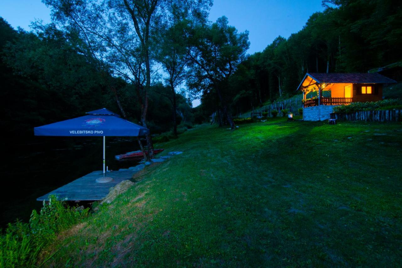 Holiday Home Radocaj Слуни Экстерьер фото